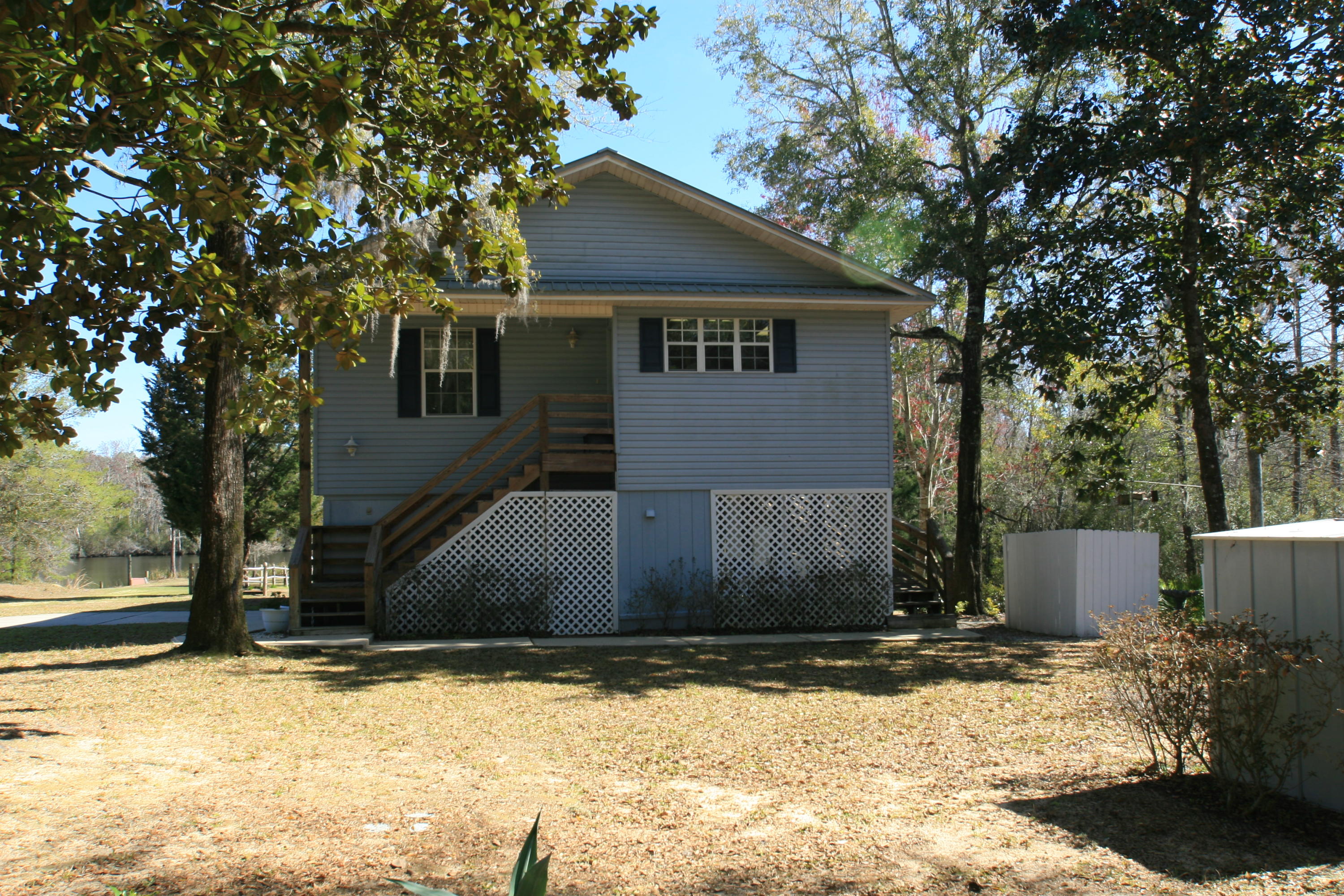 HAPPY HOLLOW - Residential