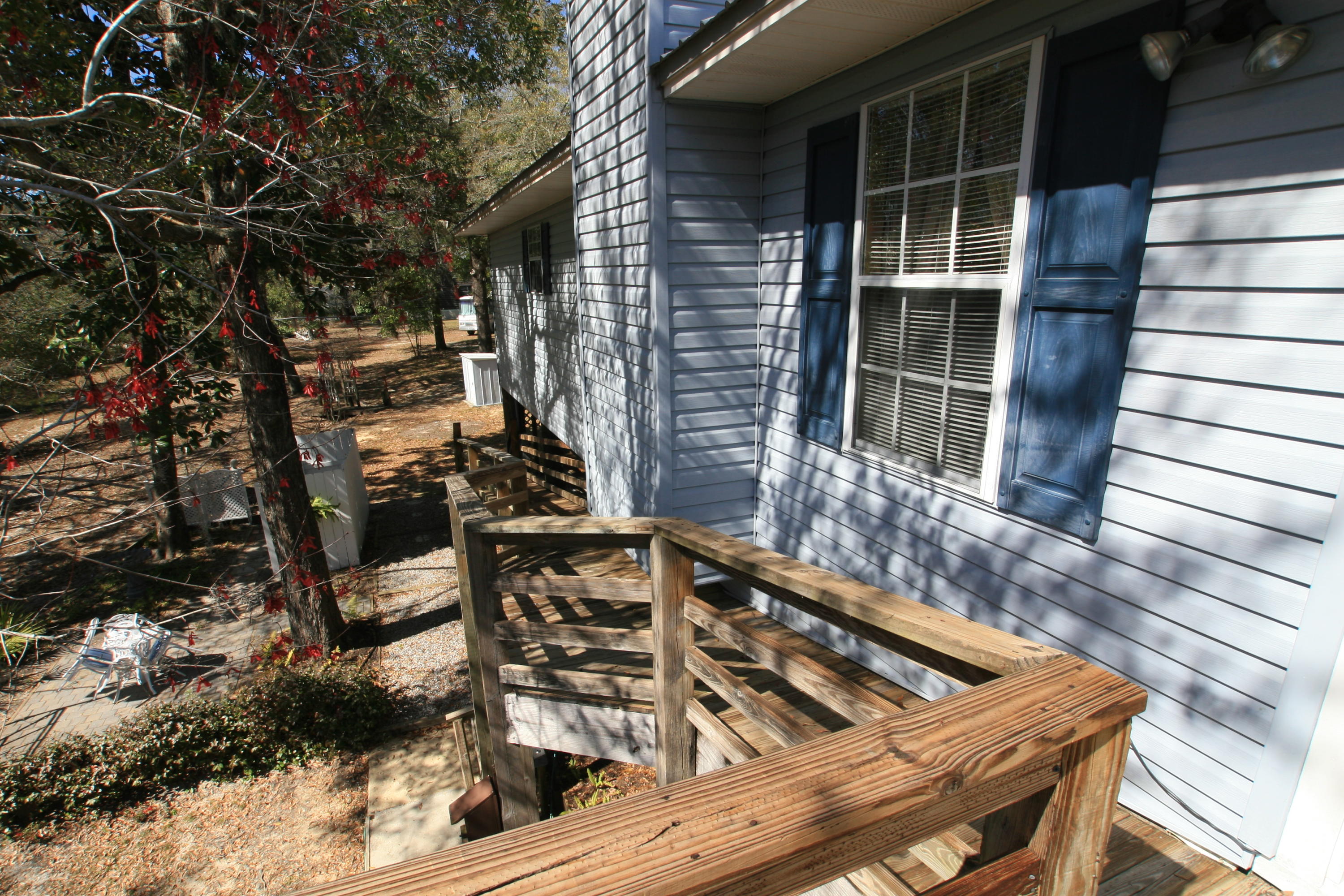 HAPPY HOLLOW - Residential