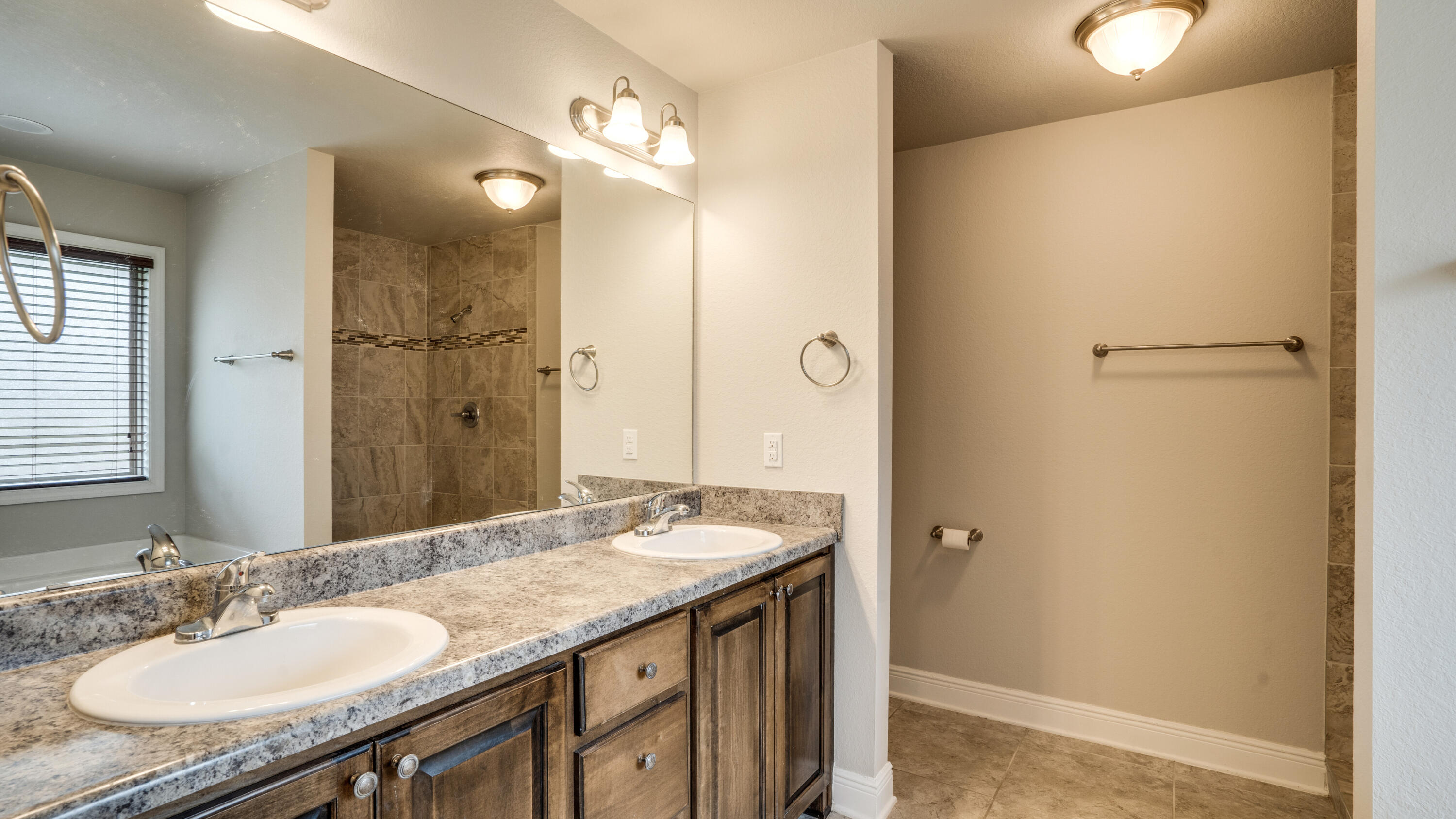 FOX VALLEY - Residential