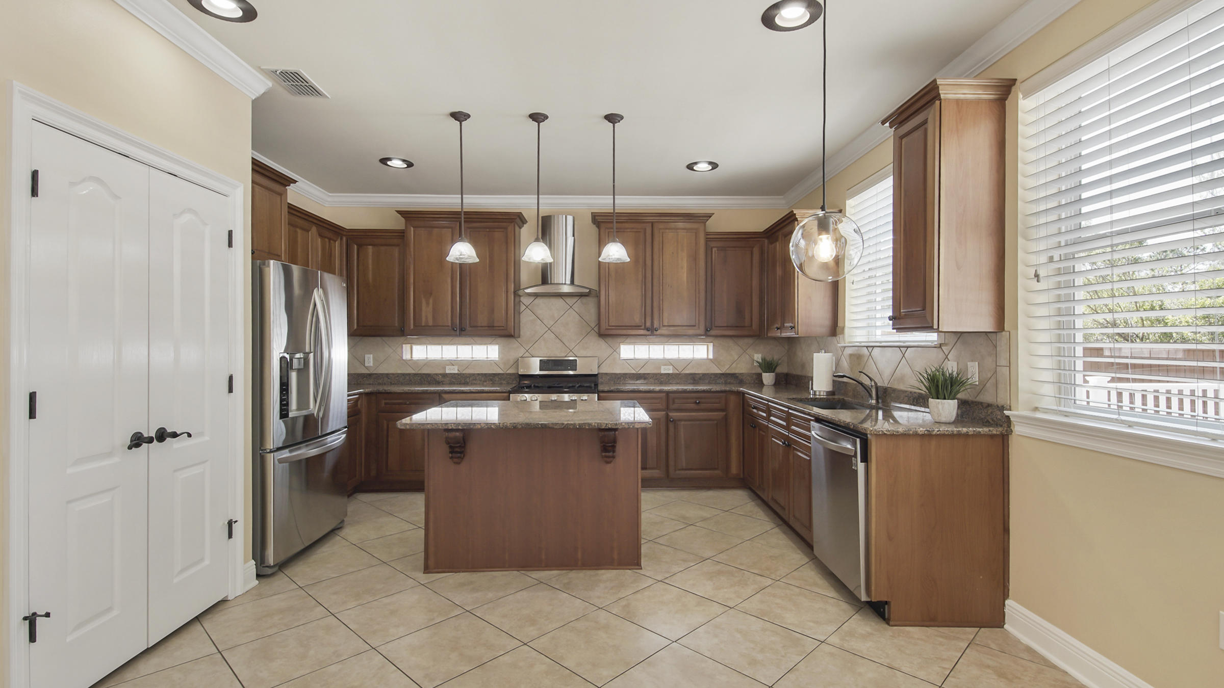 BAYWALK LANDING - Residential