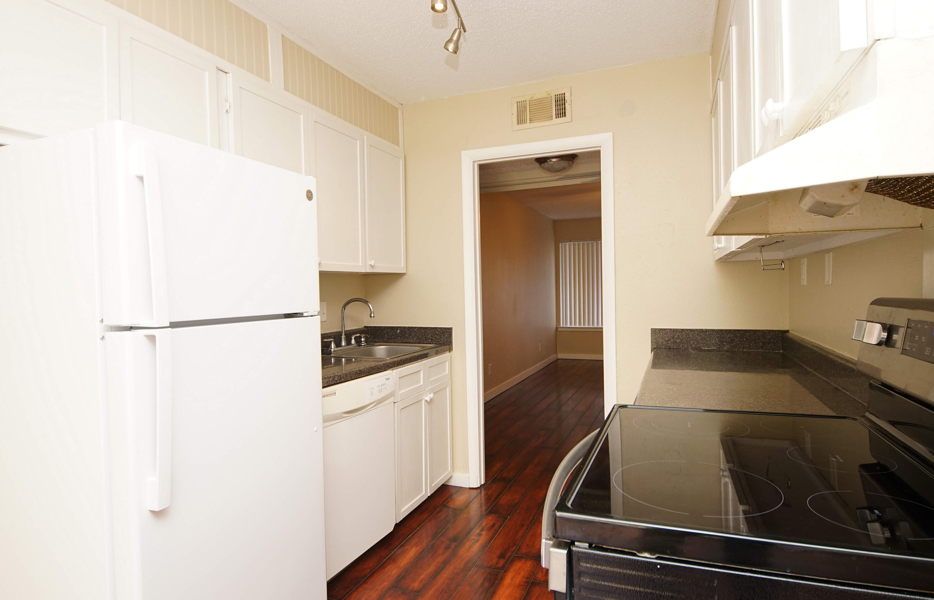 PIER ONE CONDO - Residential