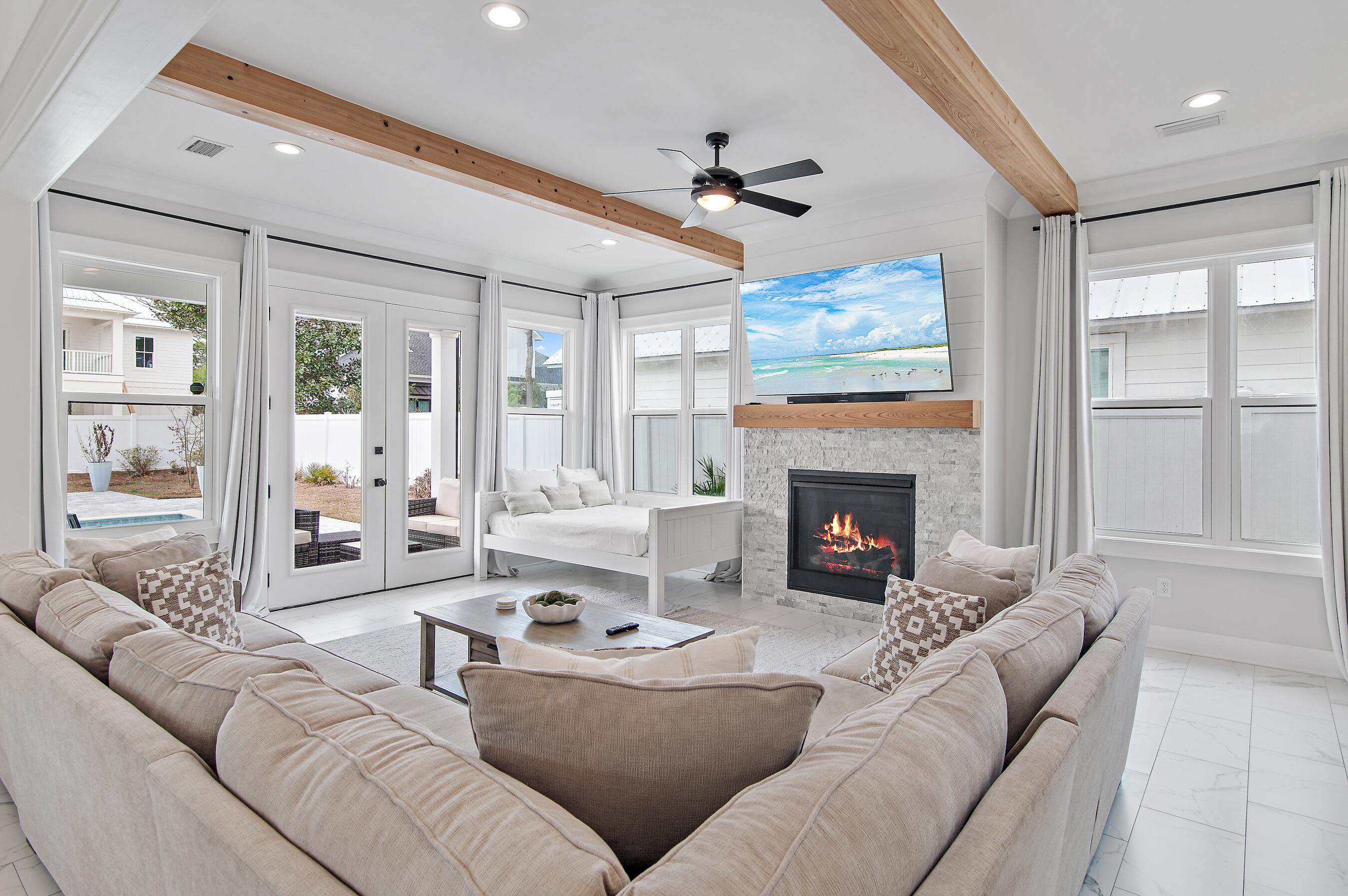 GULF SHORE MANOR - Residential
