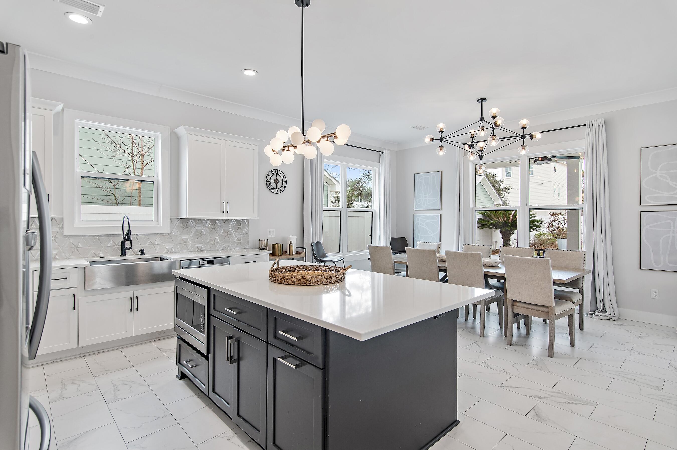 GULF SHORE MANOR - Residential