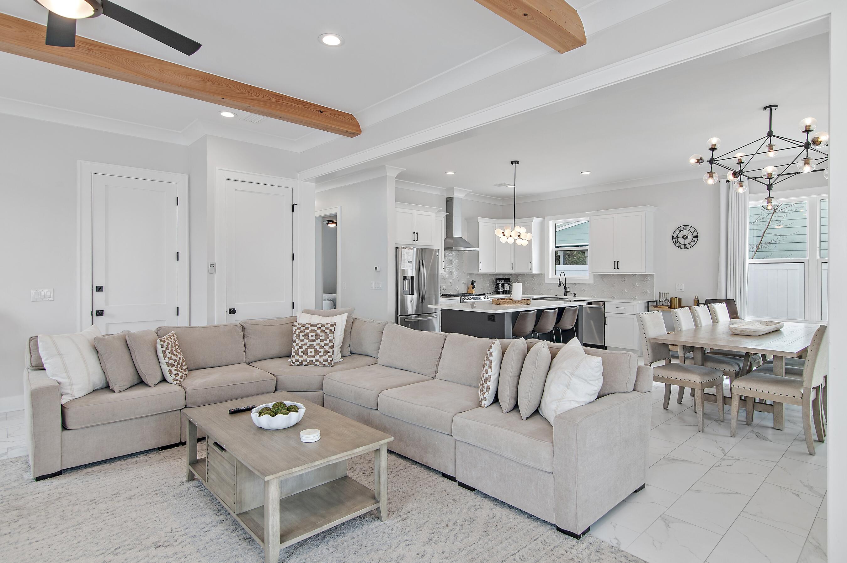 GULF SHORE MANOR - Residential