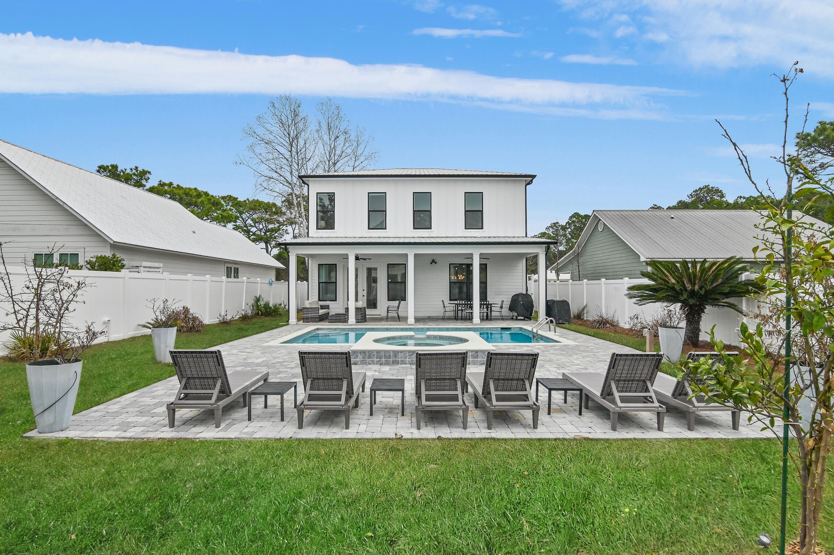 GULF SHORE MANOR - Residential