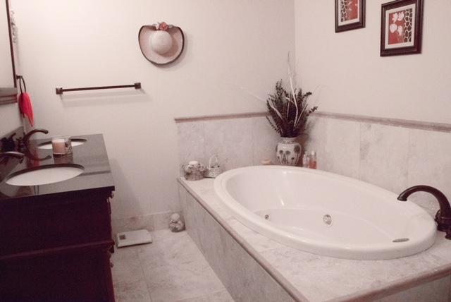 BERKSHIRE WOODS Lot 18, Block C - Residential