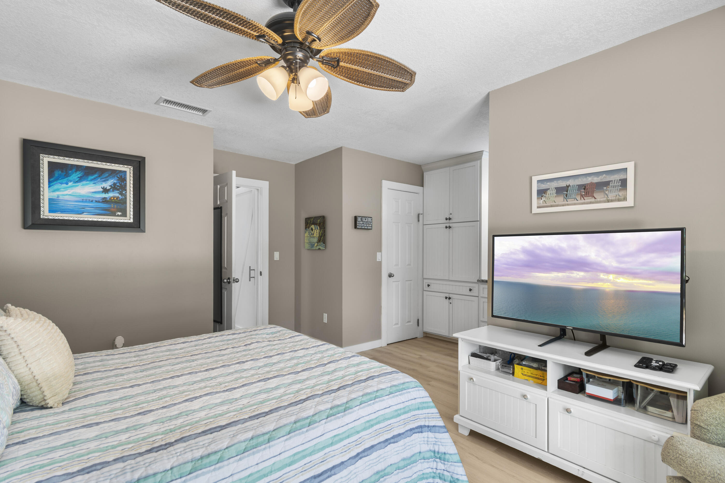 LINKSIDE VILLAGE UNIT 1 - Residential