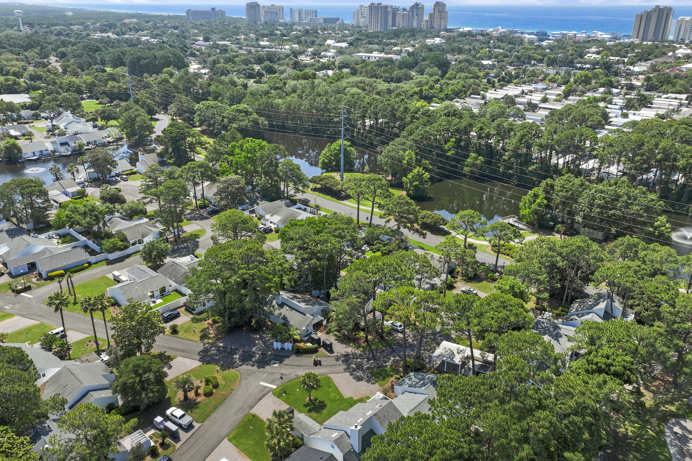 LINKSIDE VILLAGE UNIT 1 - Residential
