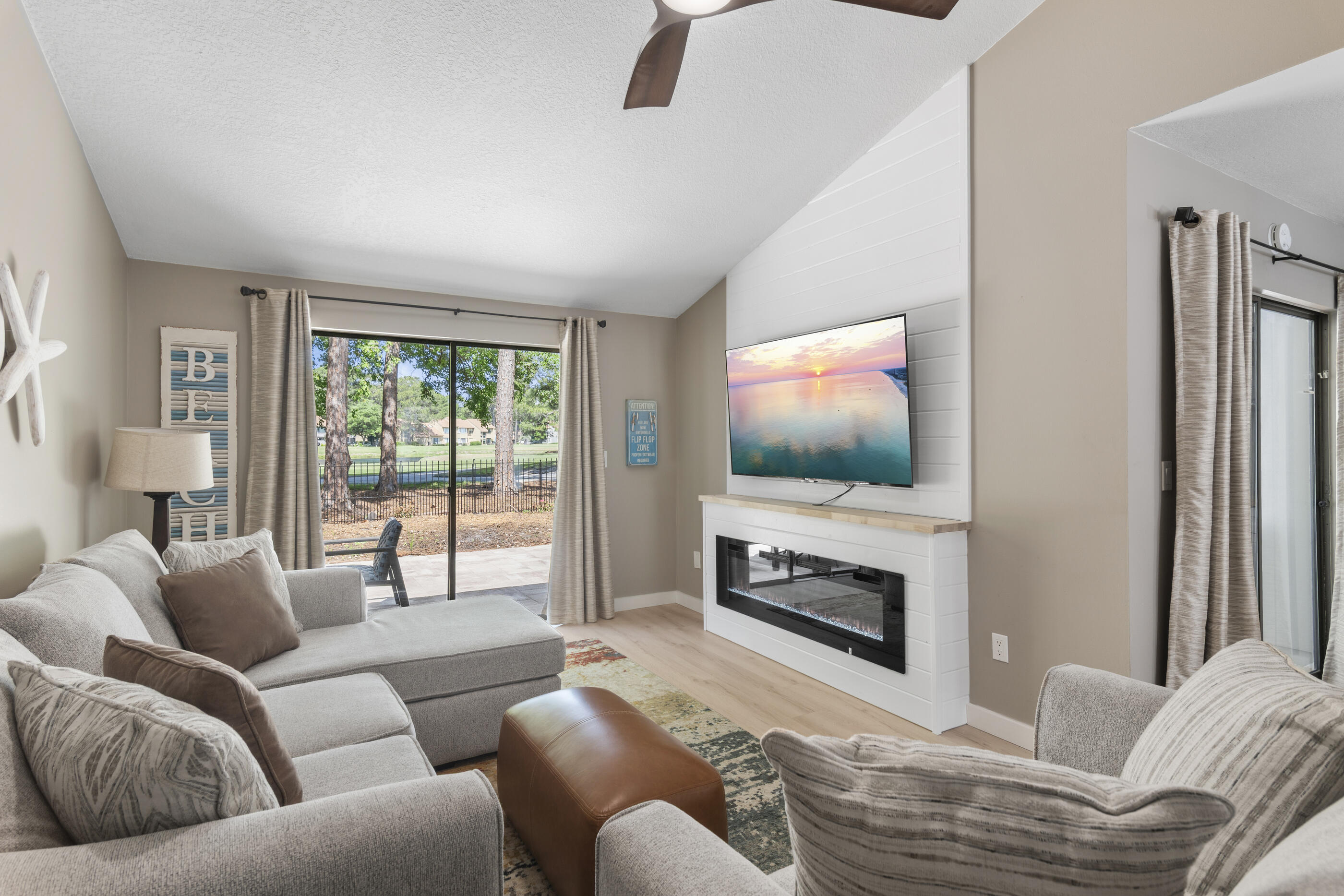 LINKSIDE VILLAGE UNIT 1 - Residential