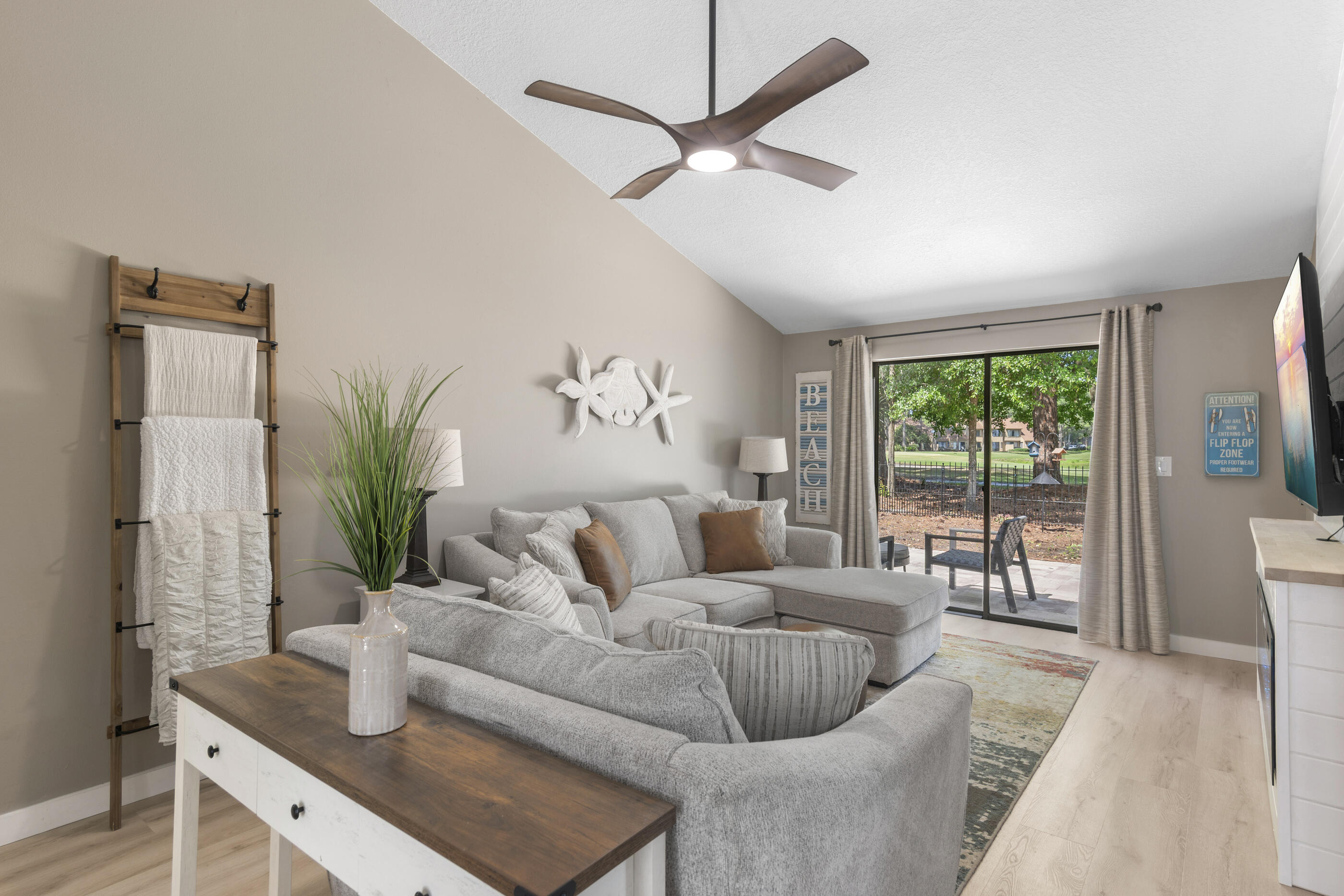 LINKSIDE VILLAGE UNIT 1 - Residential