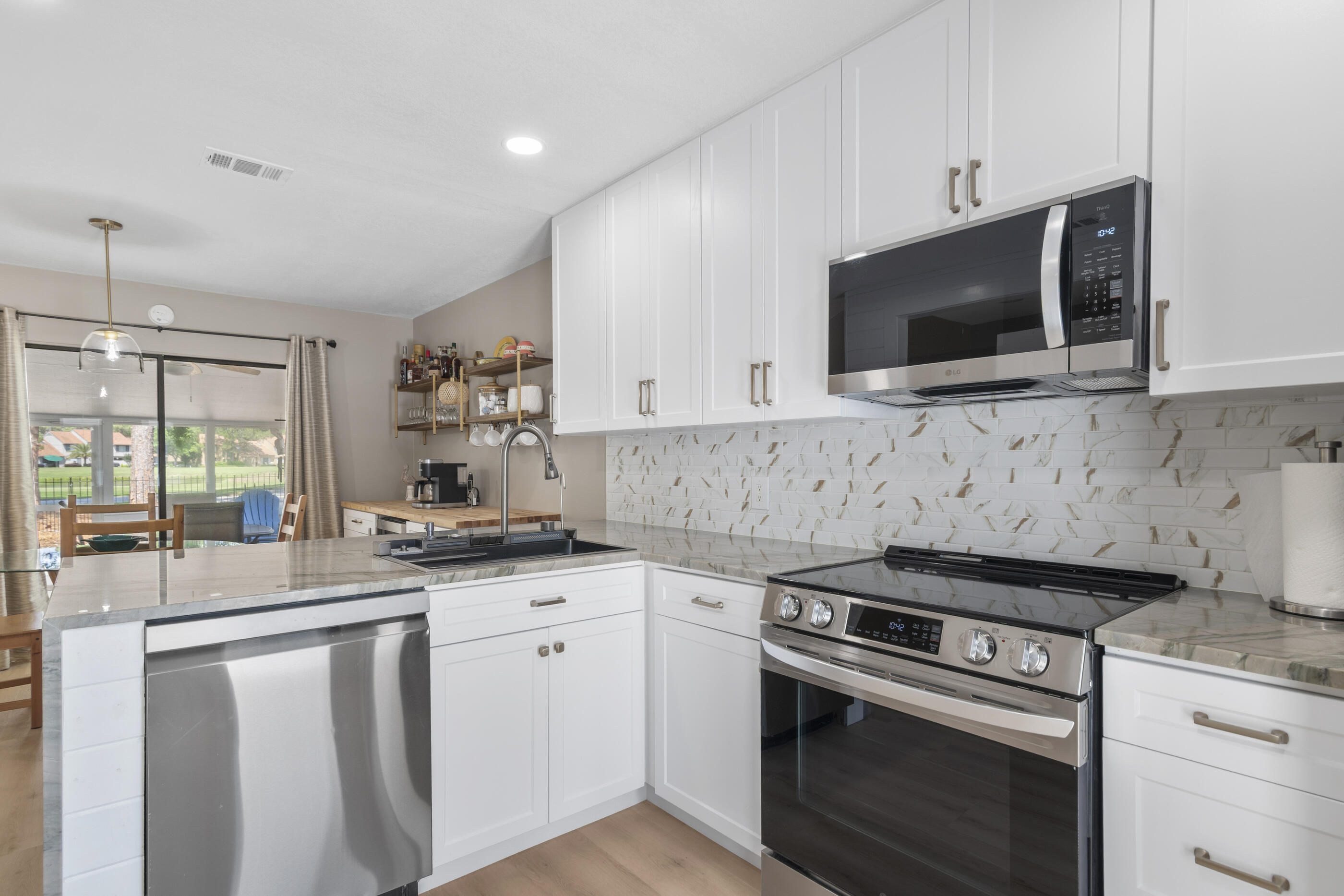 LINKSIDE VILLAGE UNIT 1 - Residential