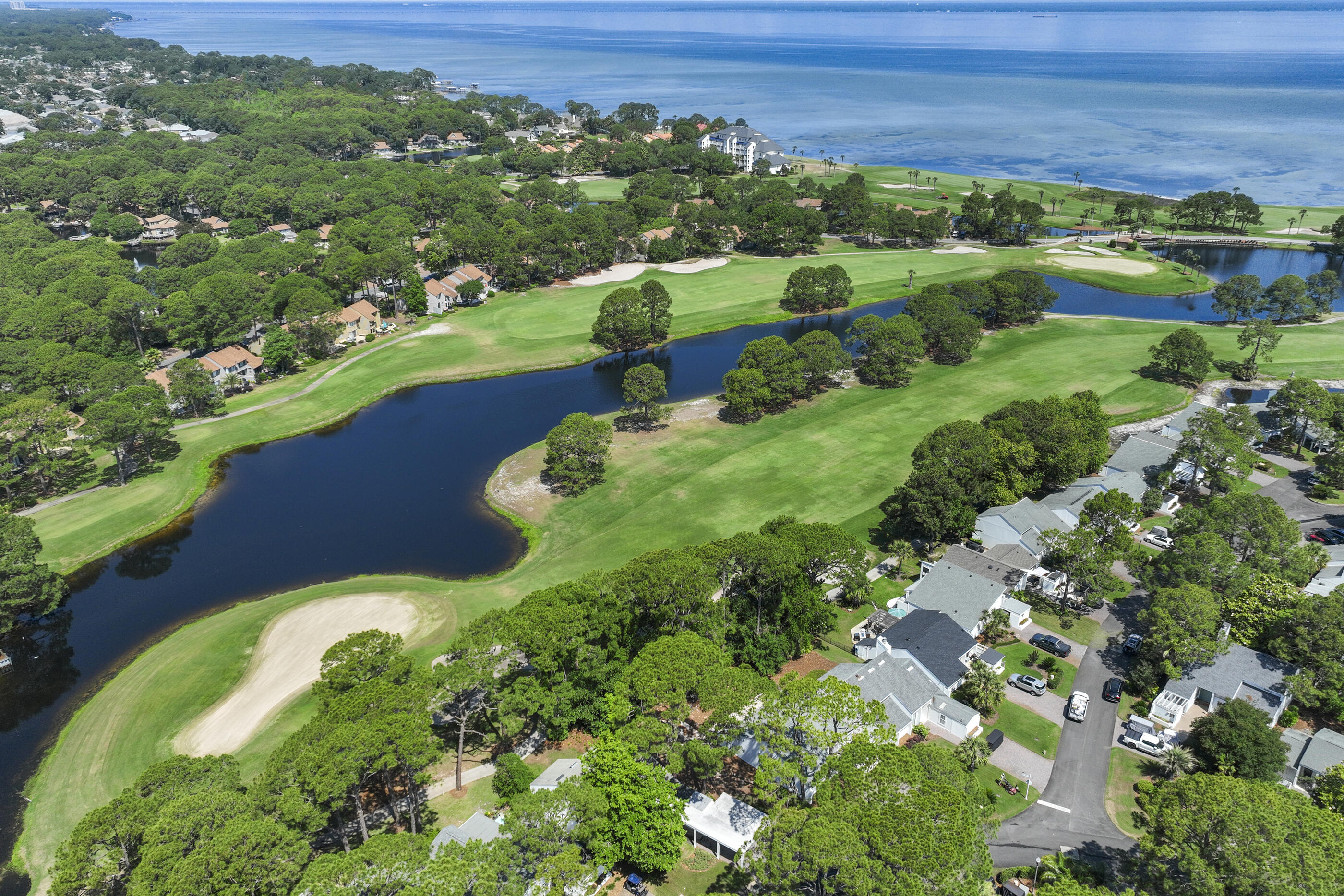 LINKSIDE VILLAGE UNIT 1 - Residential