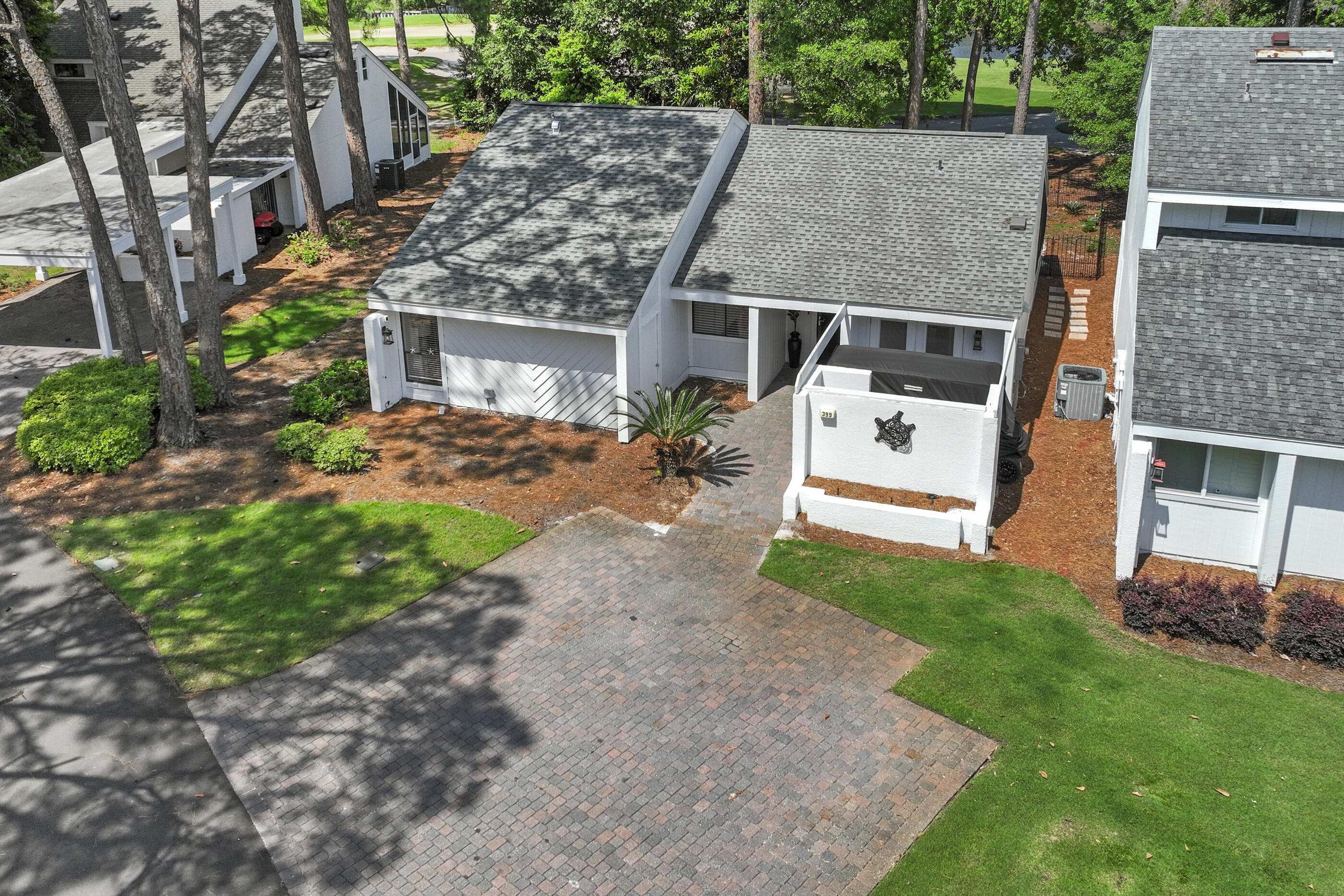 LINKSIDE VILLAGE UNIT 1 - Residential