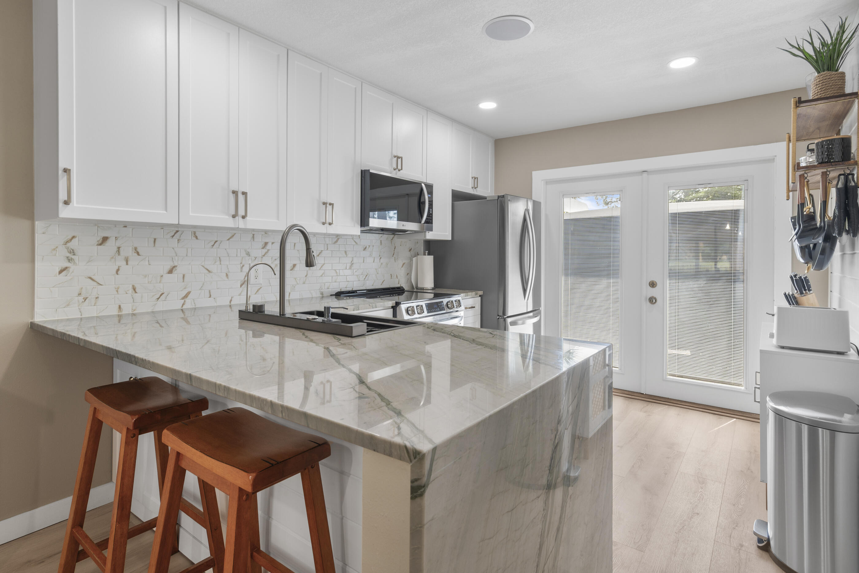 LINKSIDE VILLAGE UNIT 1 - Residential