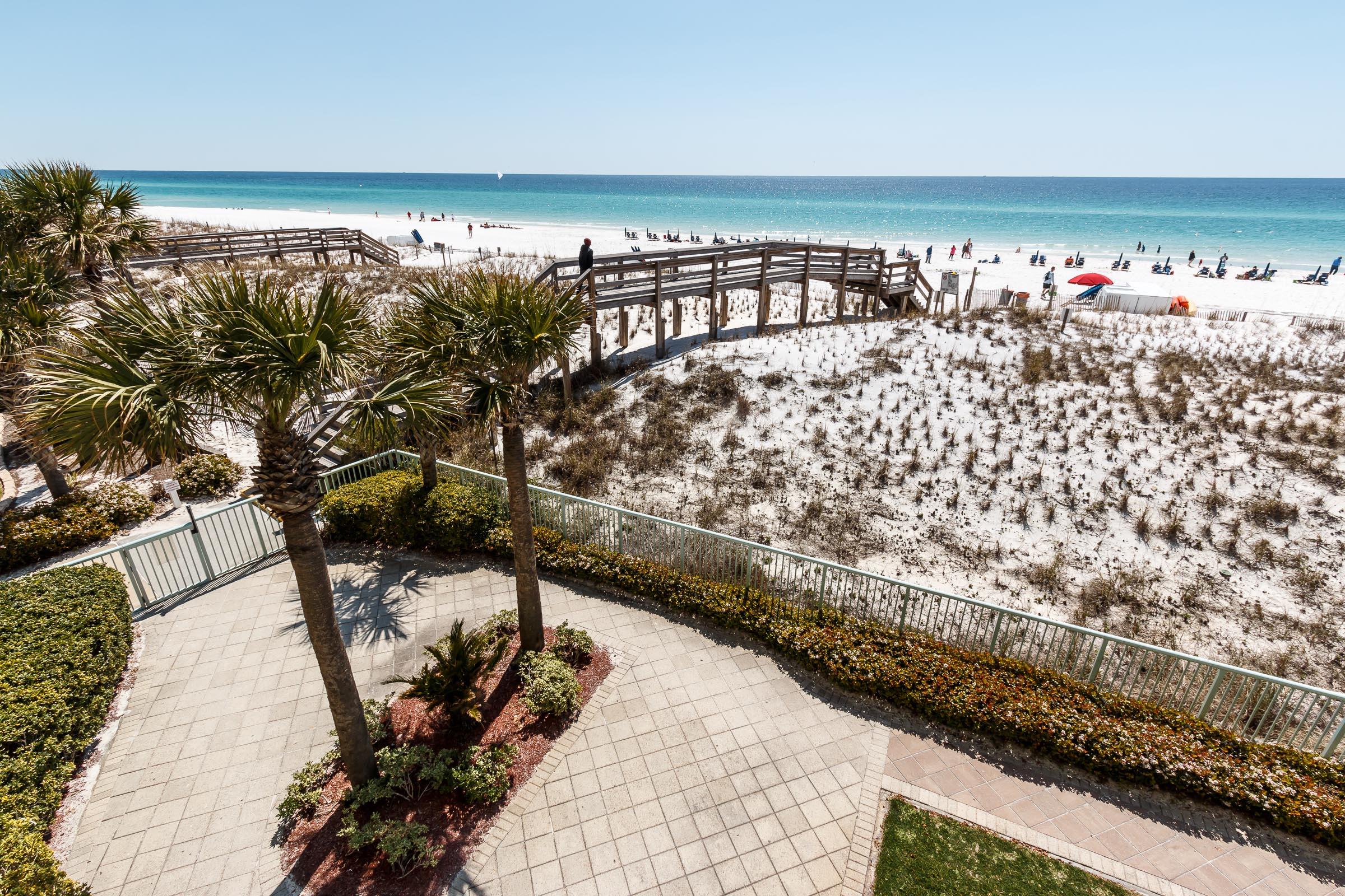 PELICAN ISLE - Residential