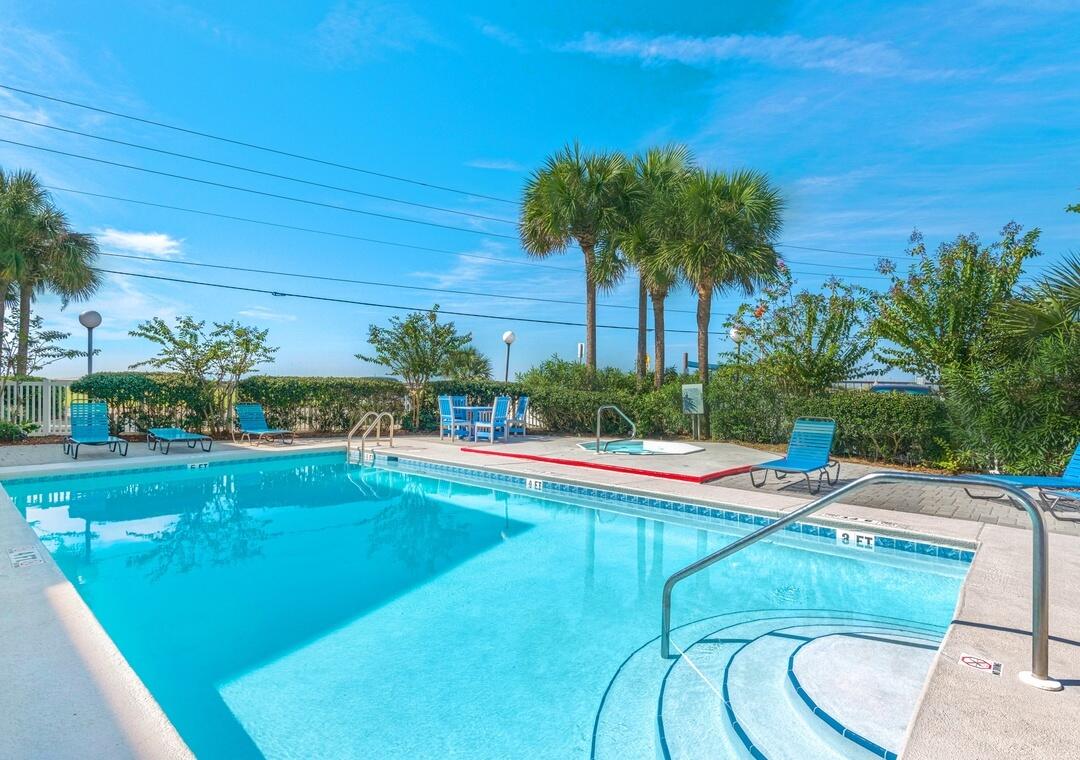 SUMMERSPELL CONDO - Residential