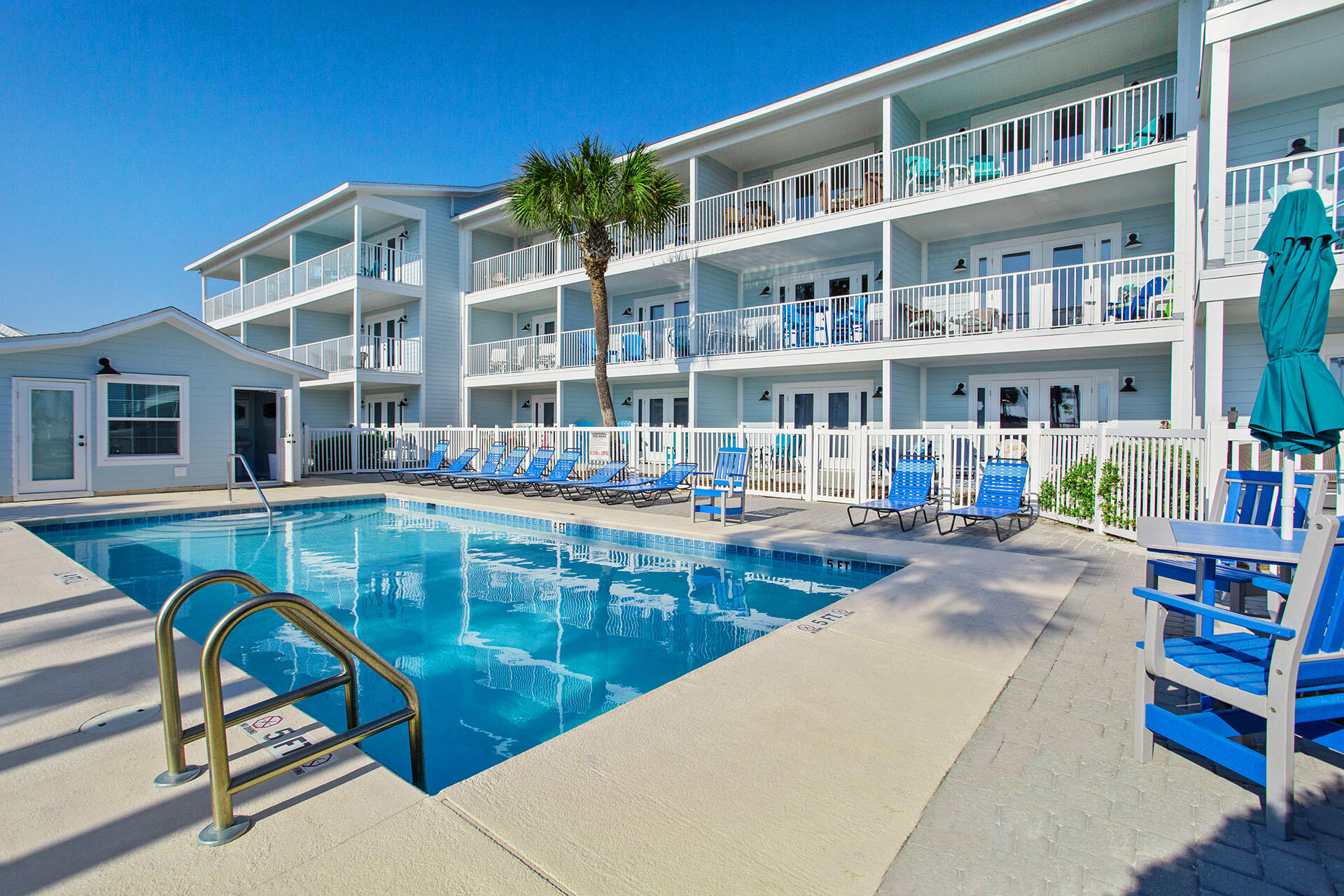 SUMMERSPELL CONDO - Residential