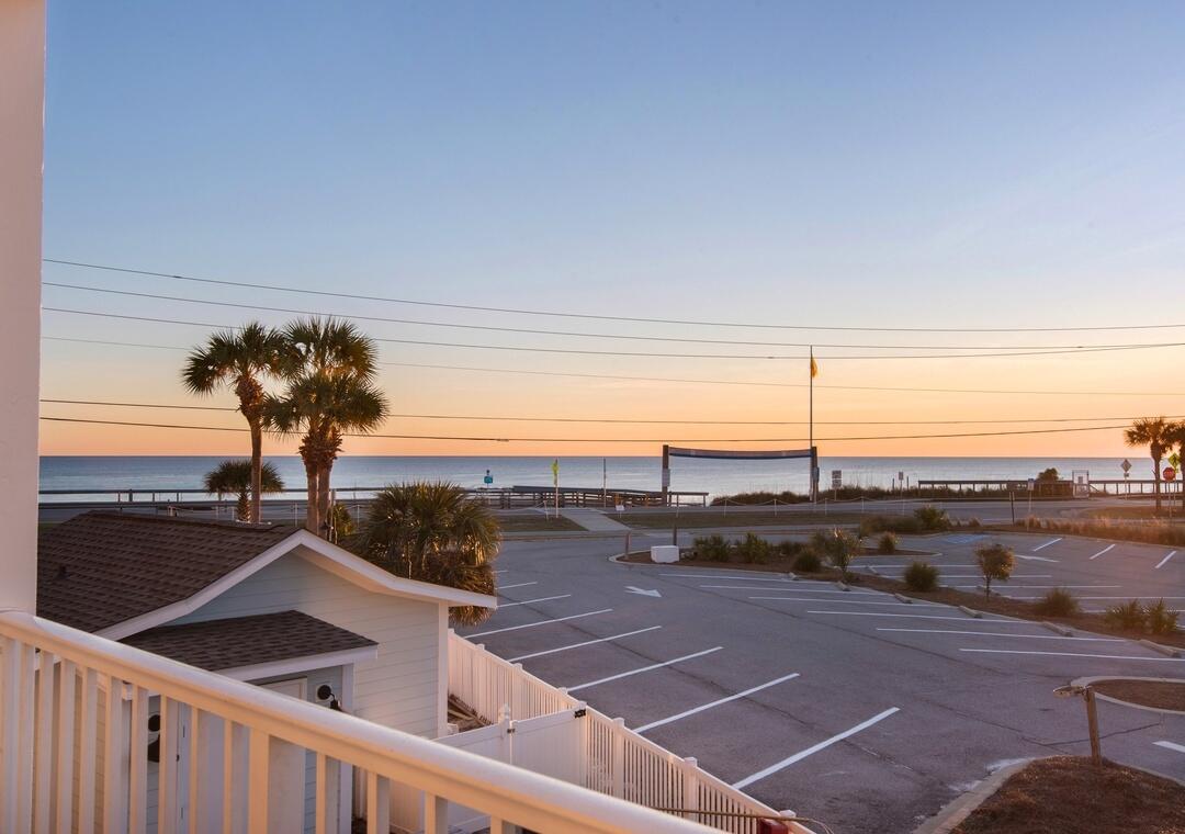 SUMMERSPELL CONDO - Residential