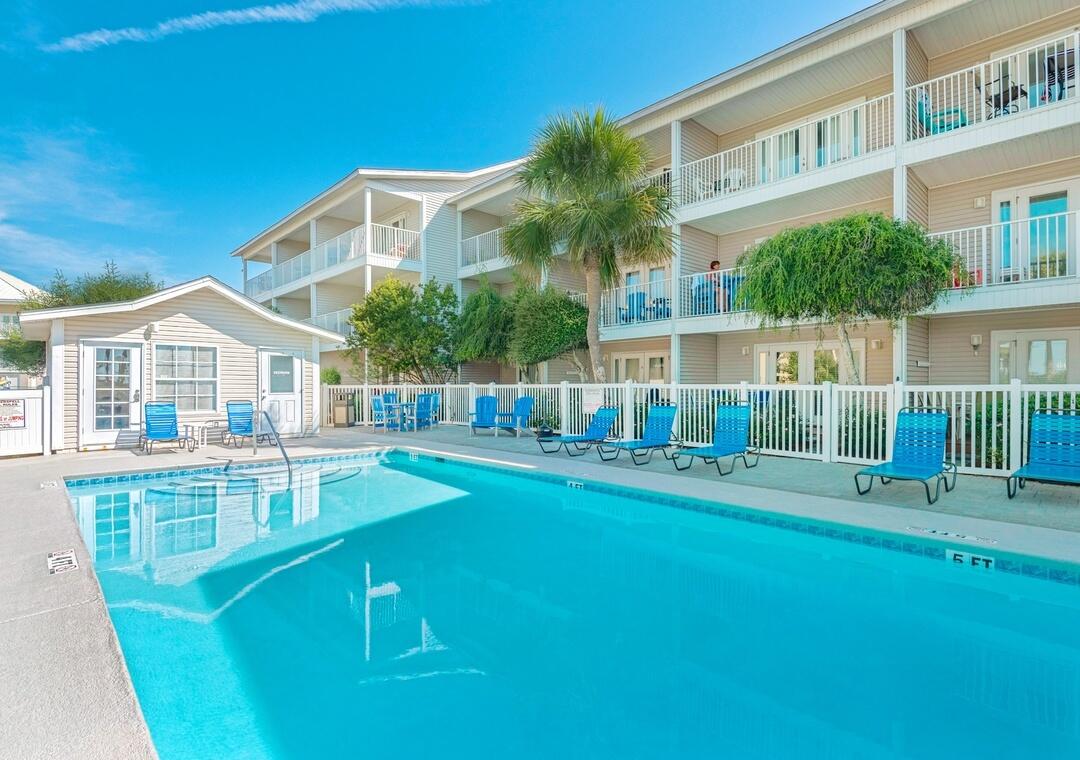SUMMERSPELL CONDO - Residential