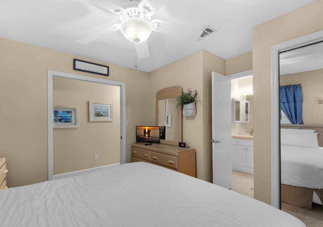 SUMMERSPELL CONDO - Residential