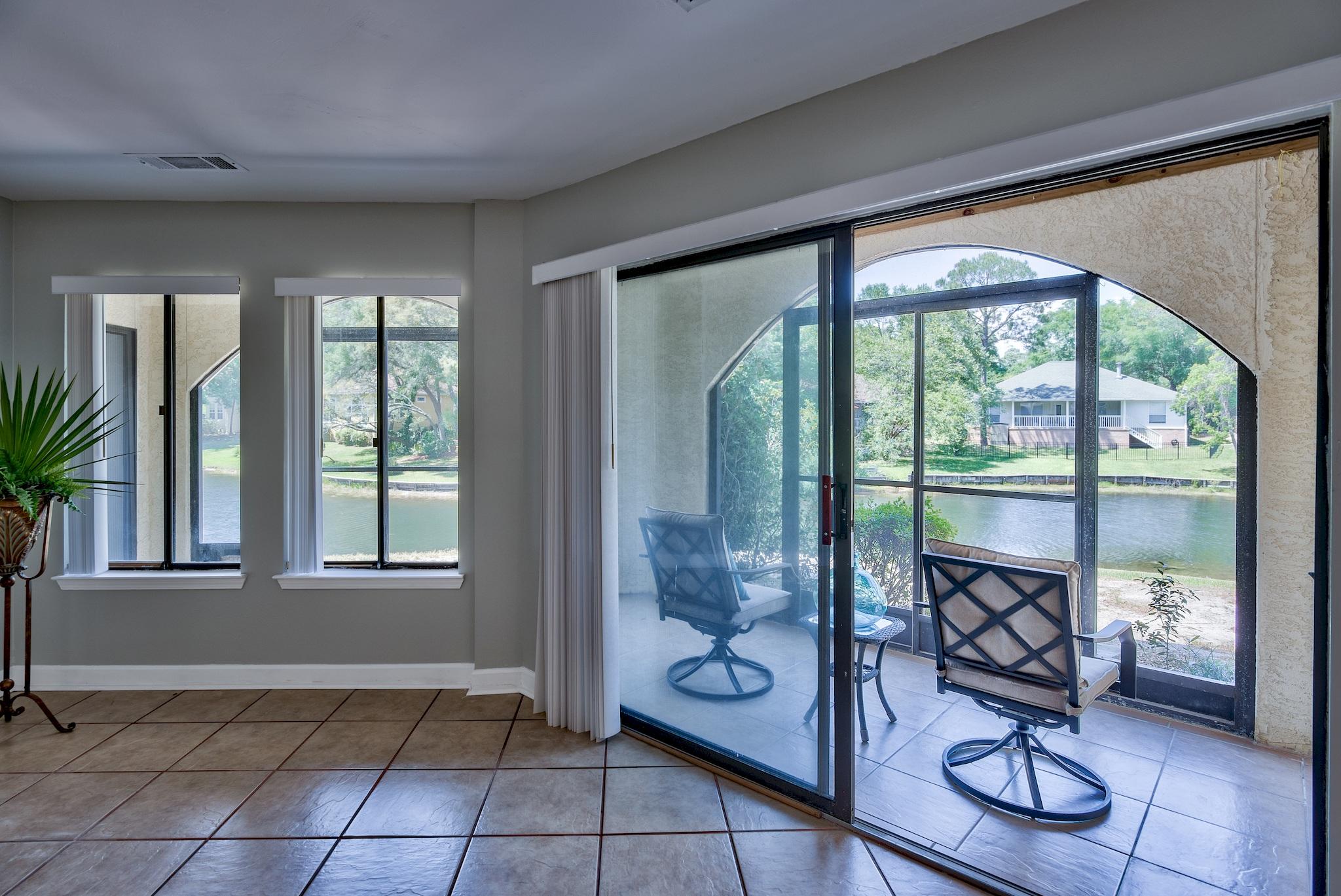 LAKESIDE CONDO AT BLUEWATER BAY - Residential