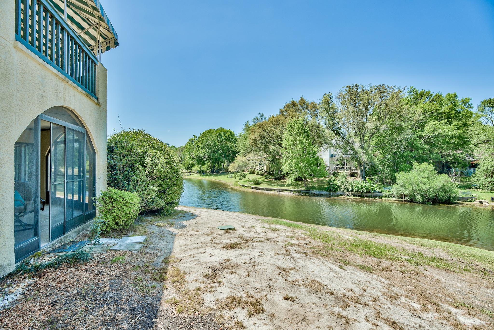 LAKESIDE CONDO AT BLUEWATER BAY - Residential