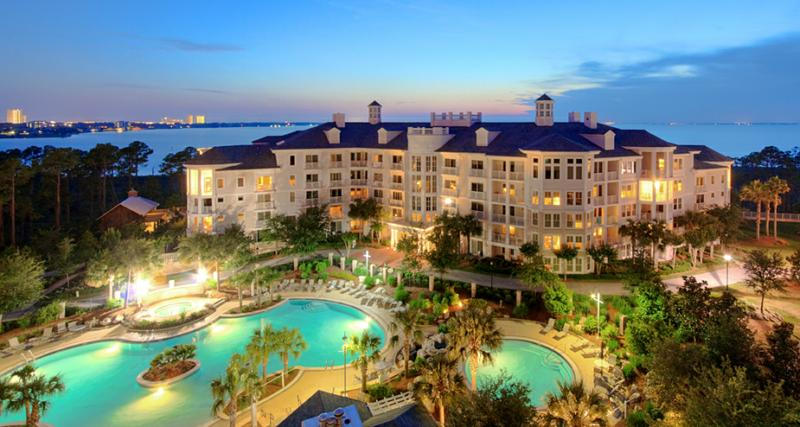 BAHIA CONDO - Residential