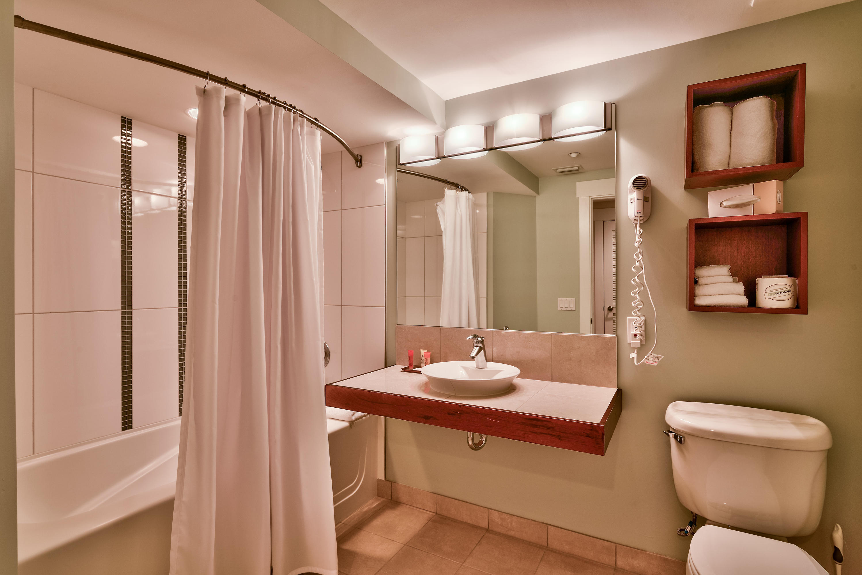 BAHIA CONDO - Residential