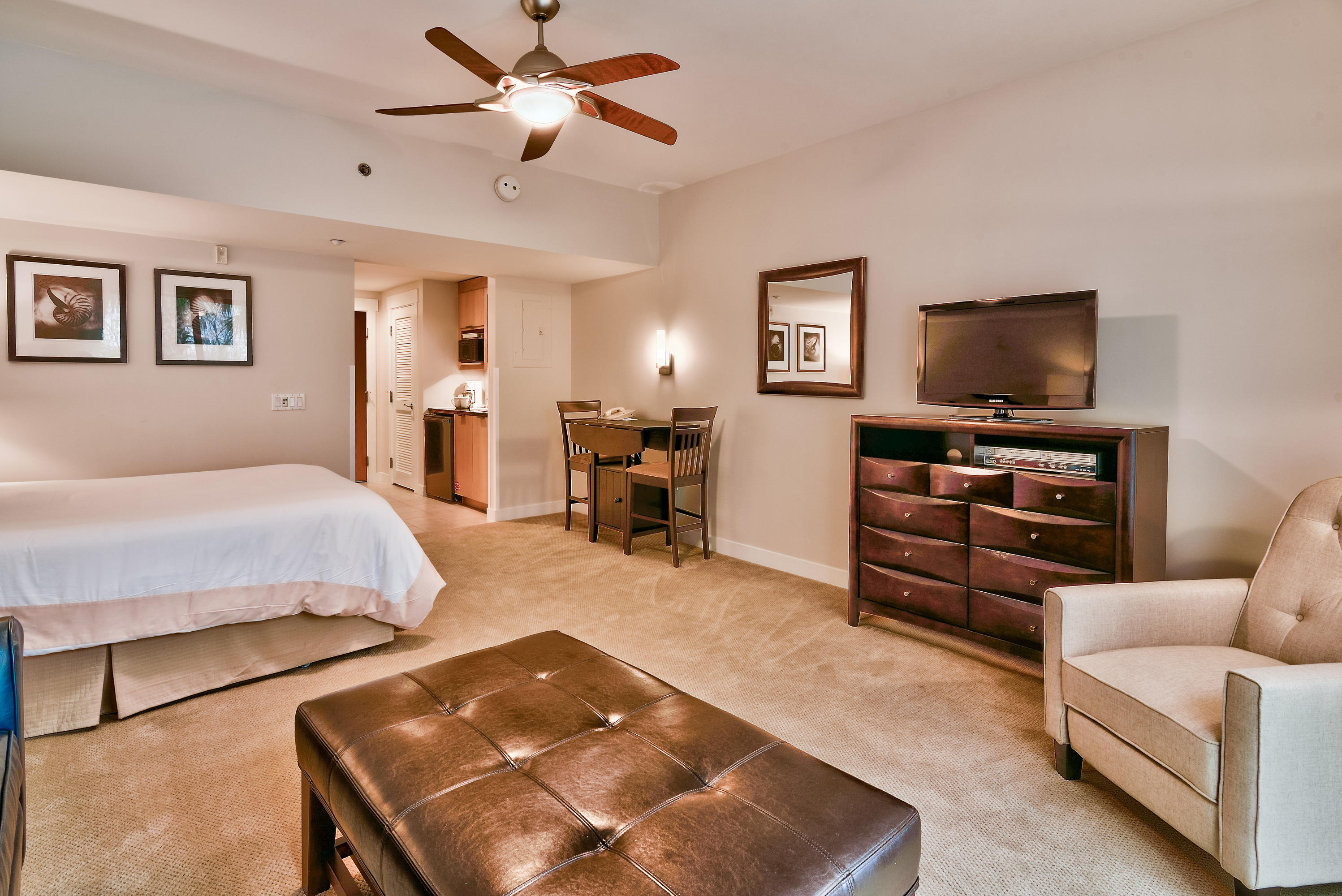 BAHIA CONDO - Residential