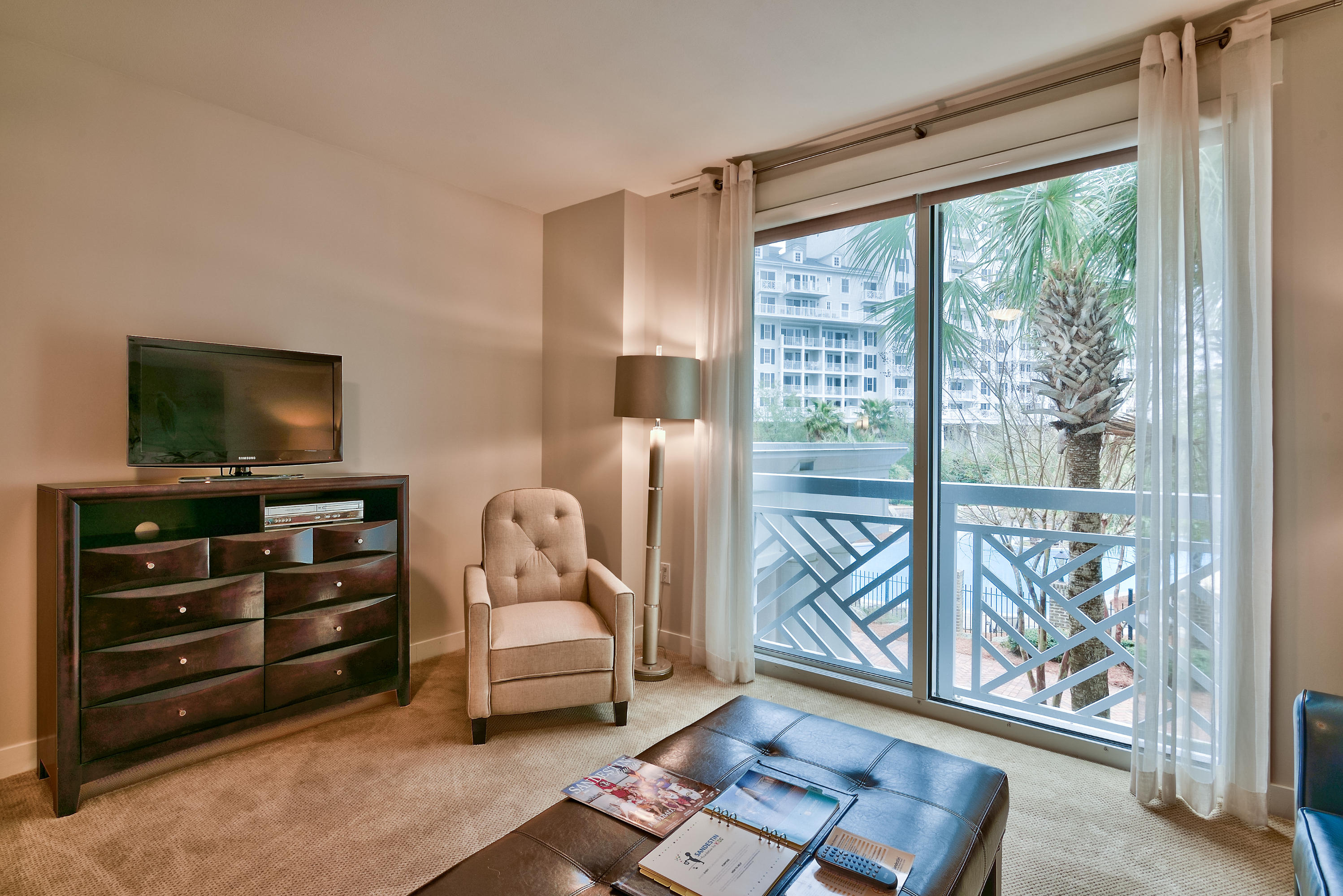 BAHIA CONDO - Residential