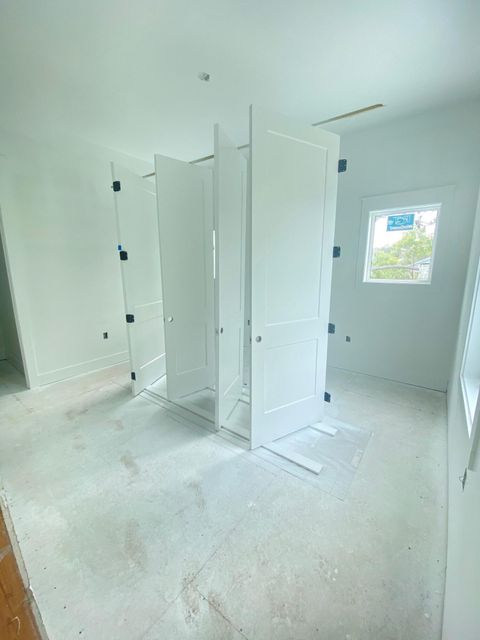 listing image 170