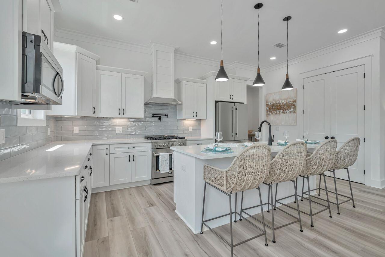 GULF SHORE MANOR - Residential