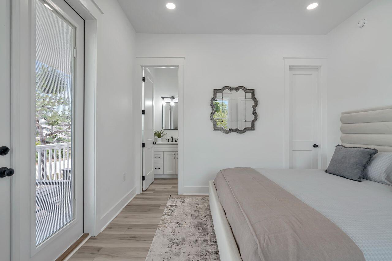 GULF SHORE MANOR - Residential