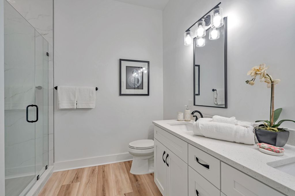 listing image 111