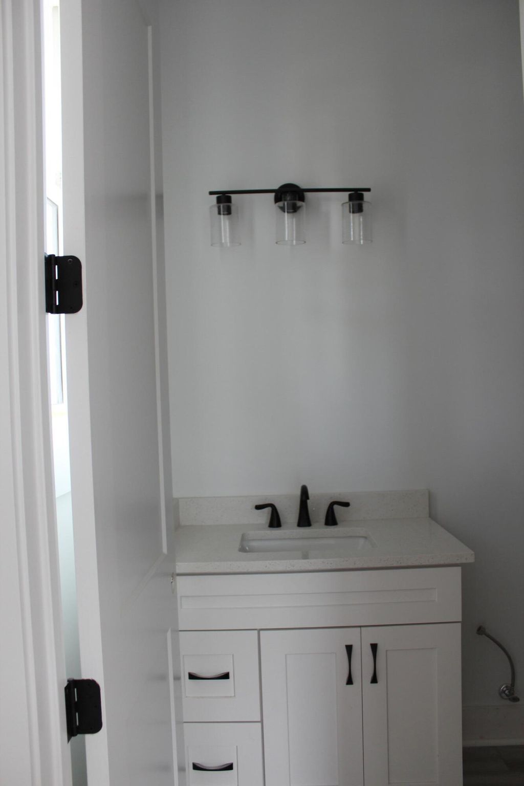 listing image 140