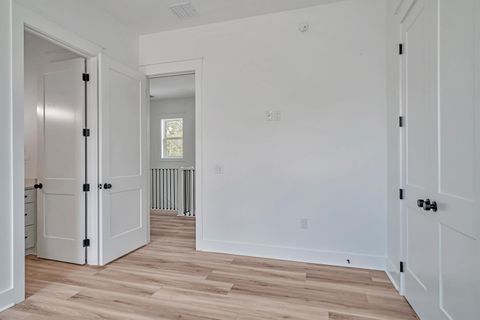 listing image 120