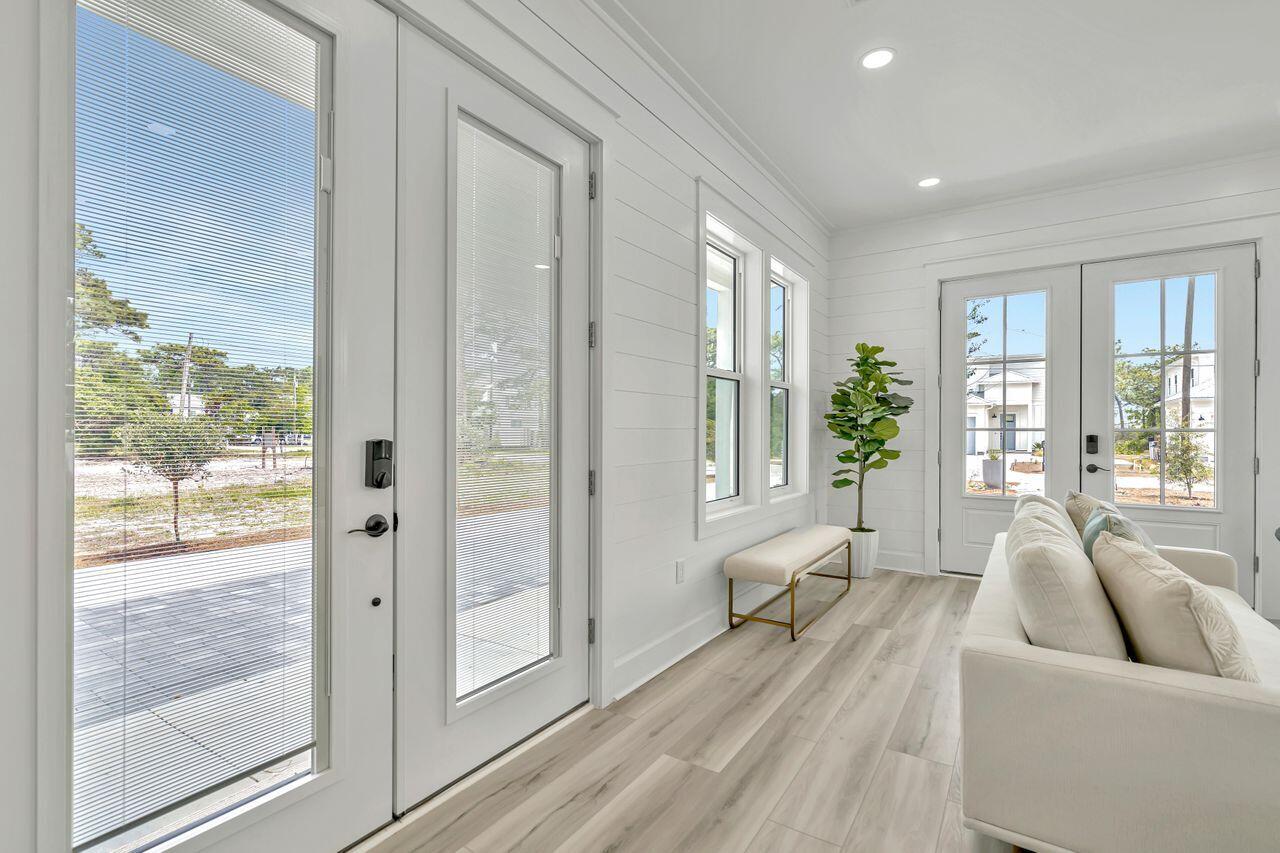 GULF SHORE MANOR - Residential