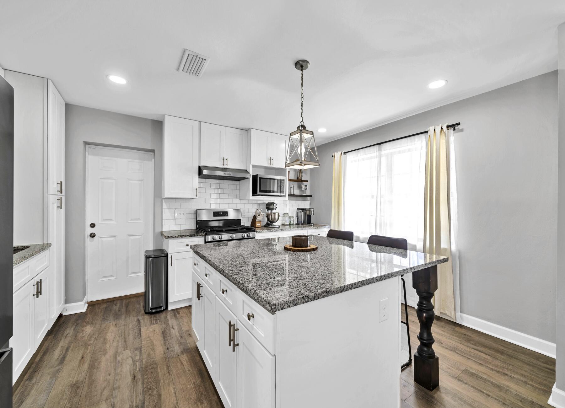 OAK TREE PARK - Residential