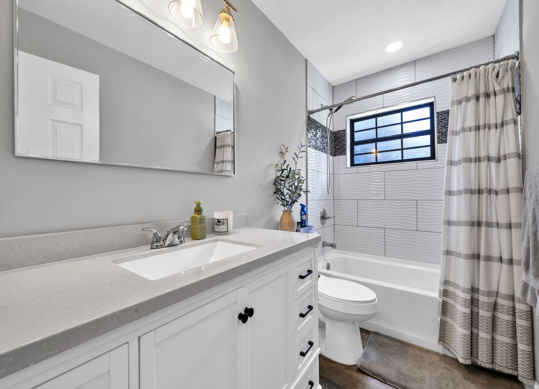 OAK TREE PARK - Residential