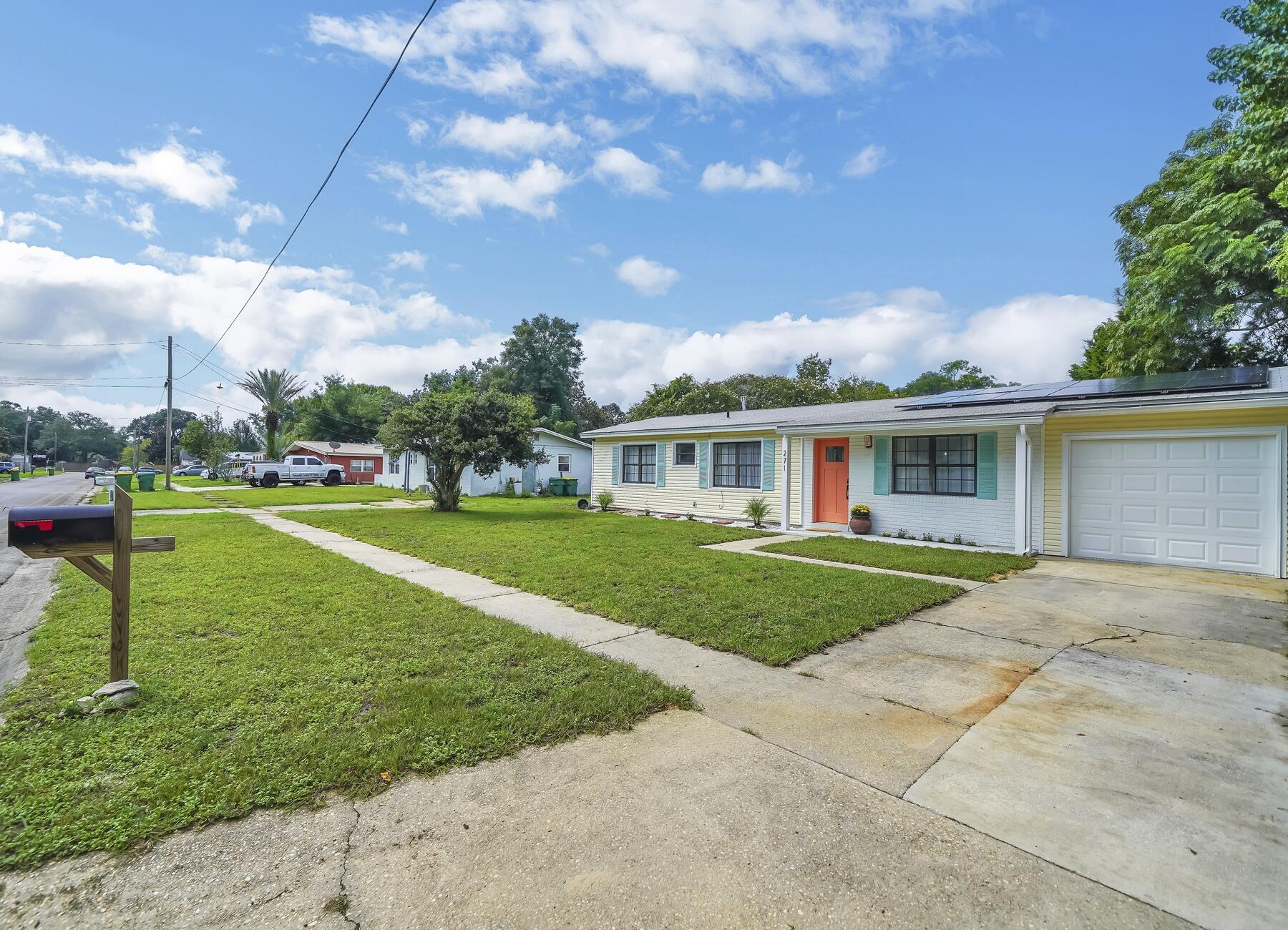 OAK TREE PARK - Residential