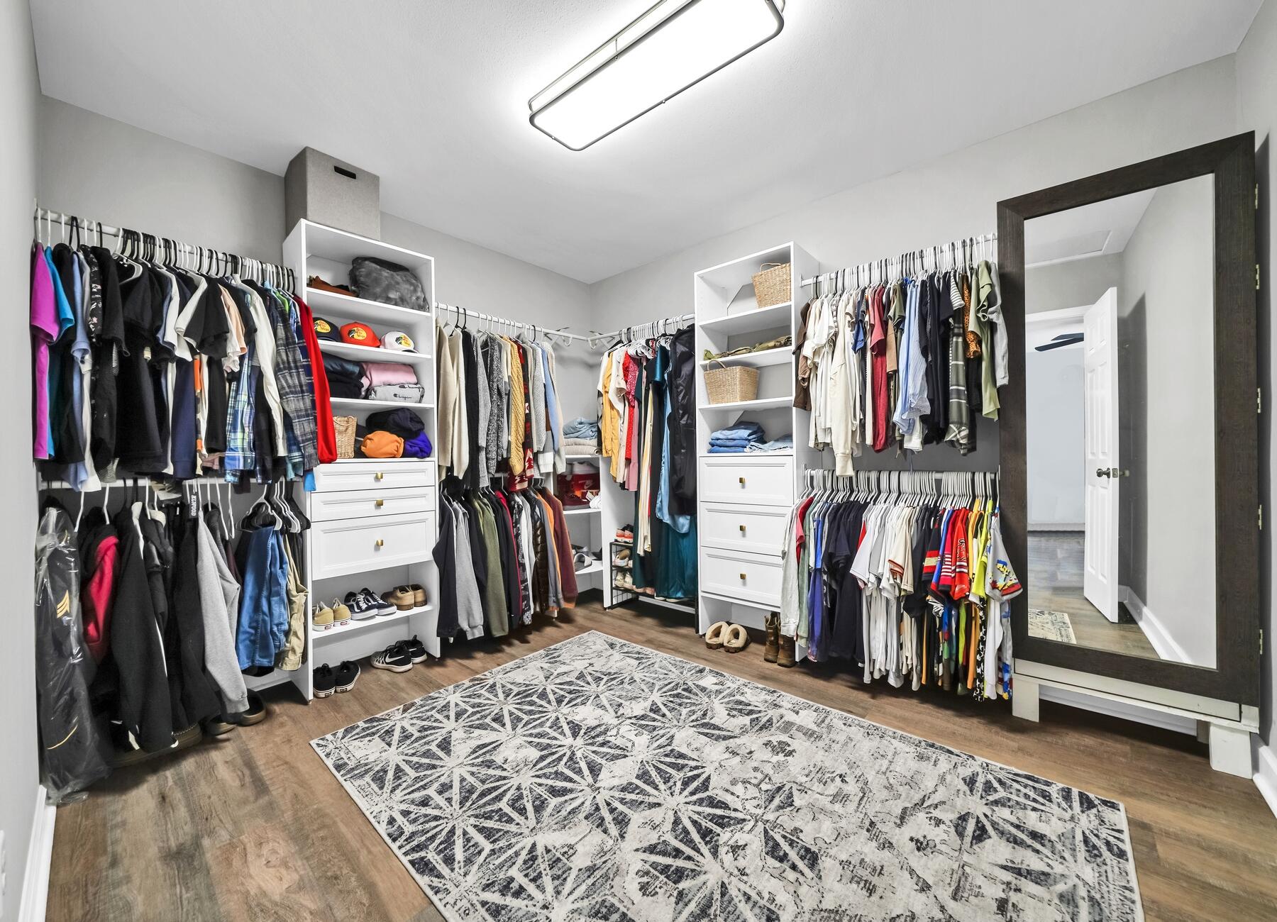 OAK TREE PARK - Residential