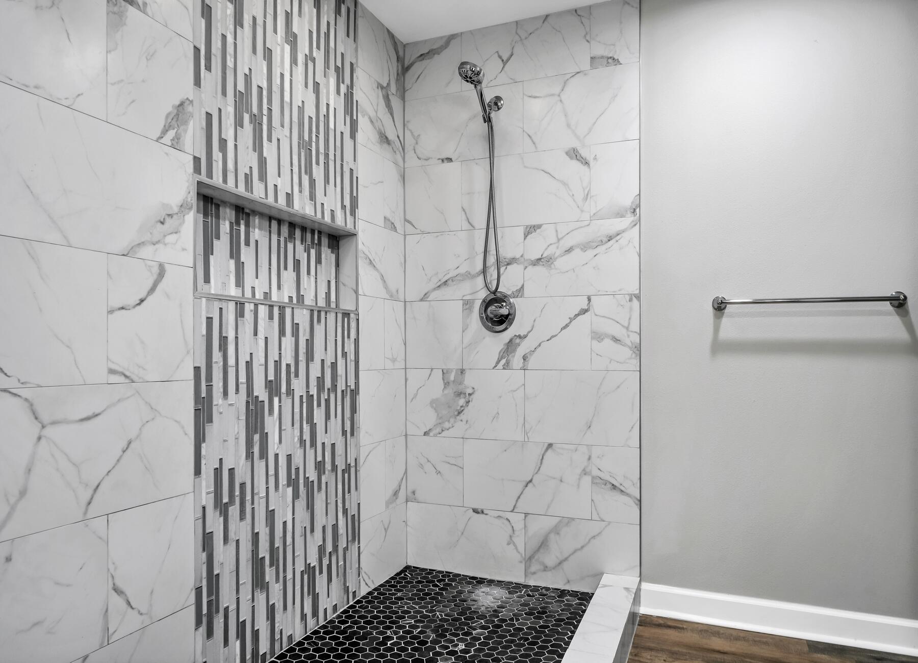 OAK TREE PARK - Residential