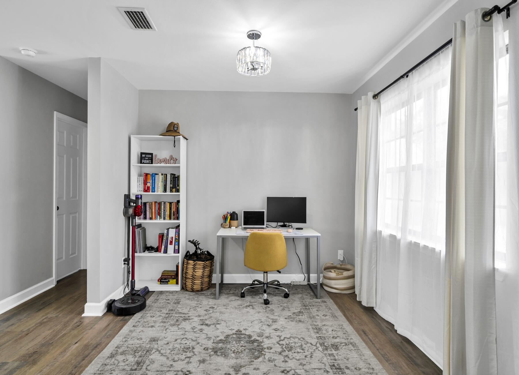 OAK TREE PARK - Residential