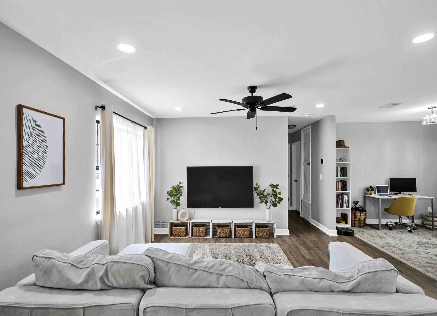 OAK TREE PARK - Residential