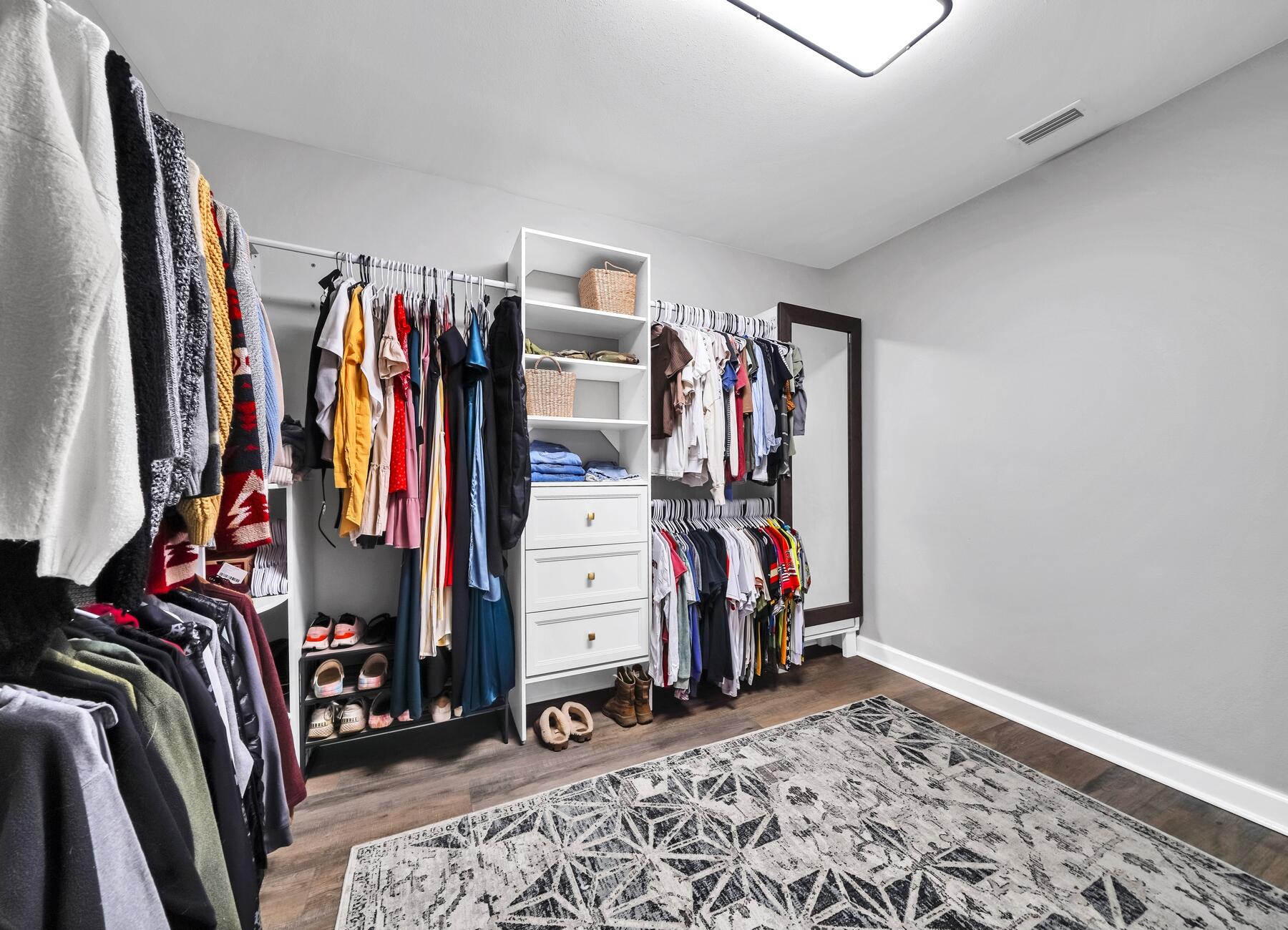 OAK TREE PARK - Residential