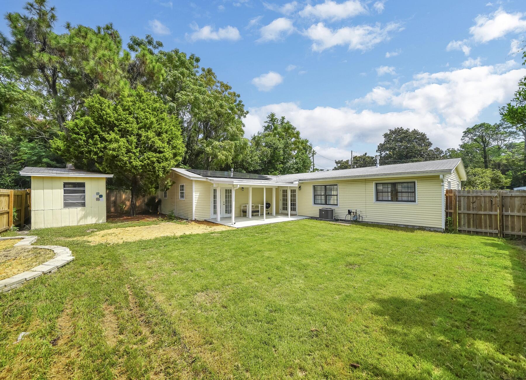 OAK TREE PARK - Residential