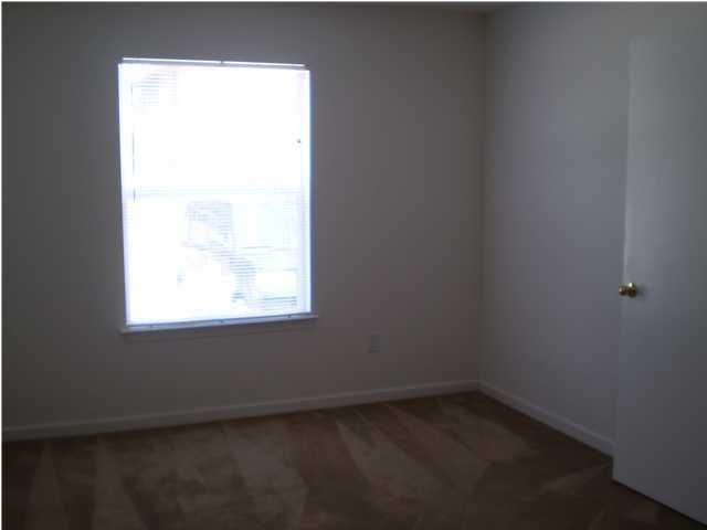 BAYWOOD T/H - Residential Lease