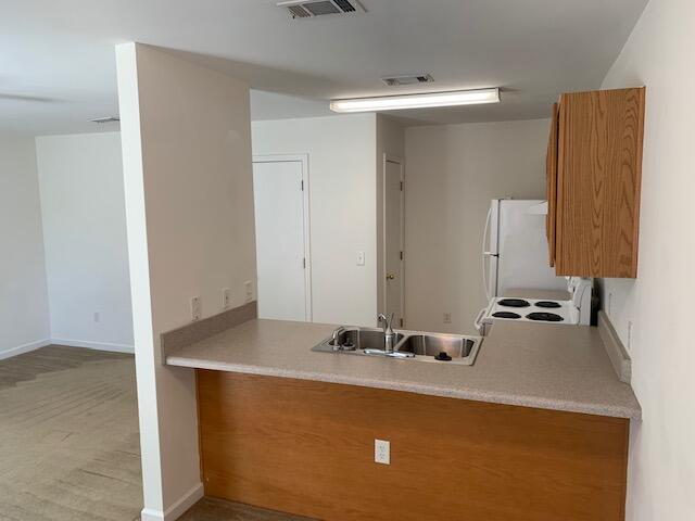 BAYWOOD T/H - Residential Lease