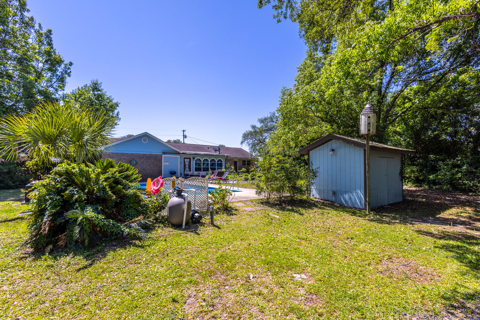 COLONIAL HEIGHTS - Residential Lease