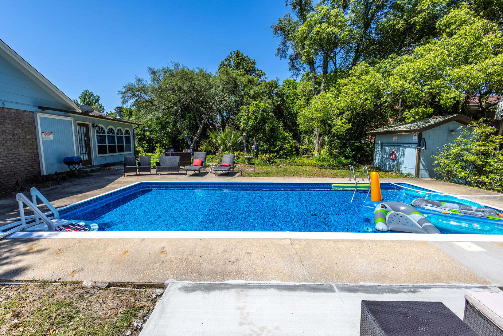 COLONIAL HEIGHTS - Residential Lease